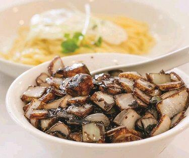 J2. Dry Seafood Black Bean Noodle (Sauce on Side)              